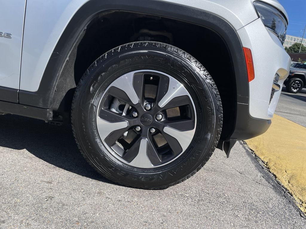Certified Used 2024 Silver Jeep 4xe image 11