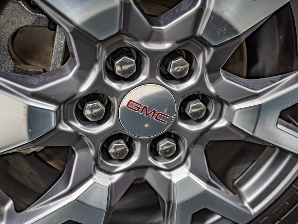 Used 2020 Satin Steel Metallic GMC SLT image 11