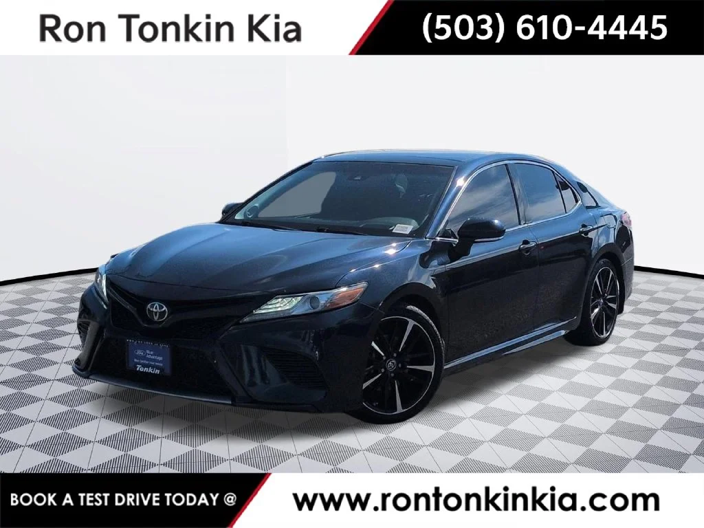 Used 2018 Aqua Toyota XSE V6 image 1