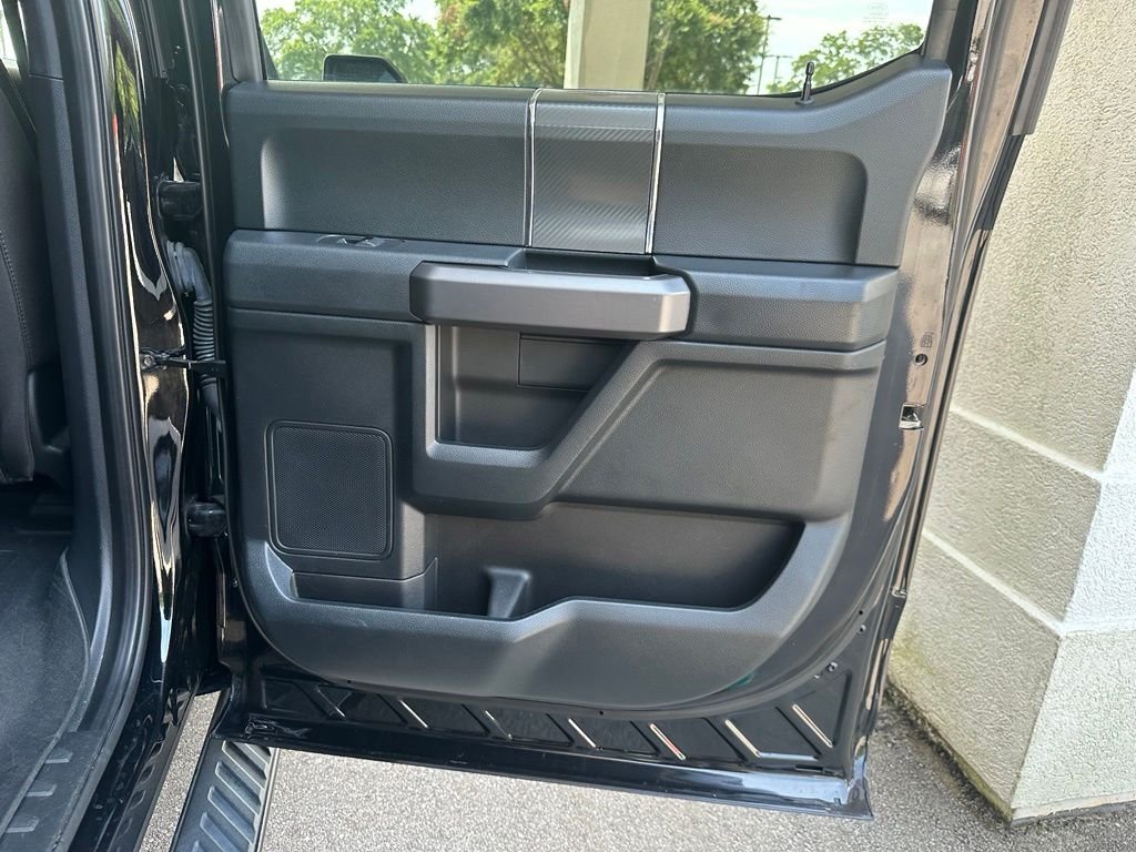 Used 2020 Black Ford XLT image 32