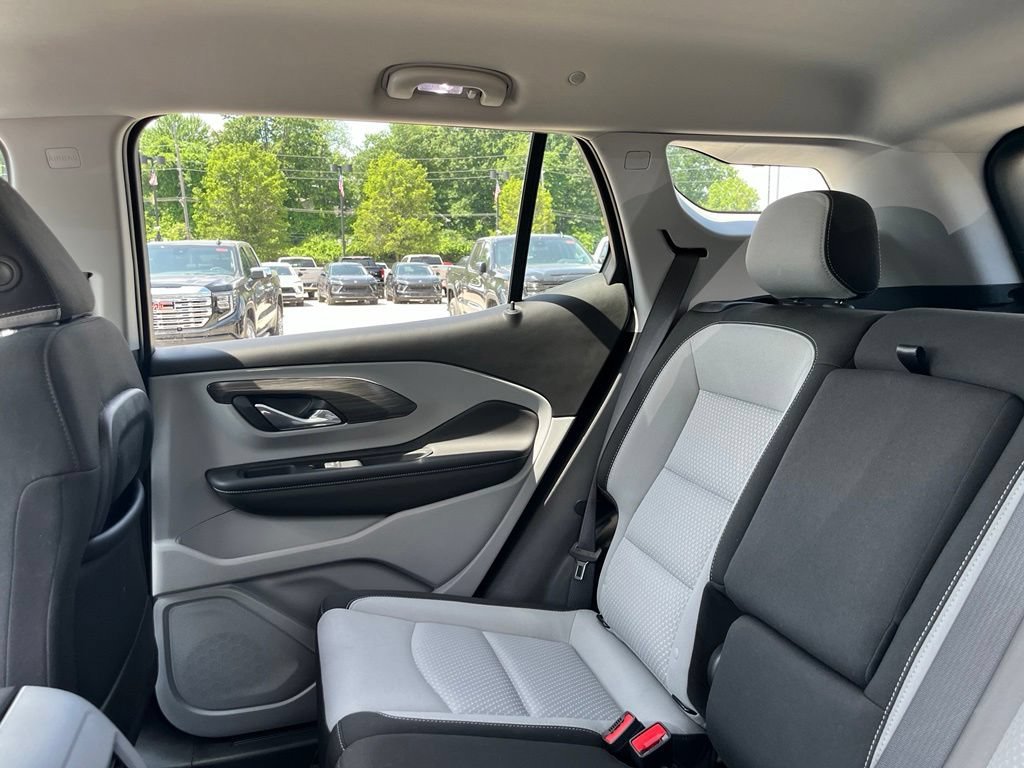Used 2024 Sterling Metallic GMC SLE image 19