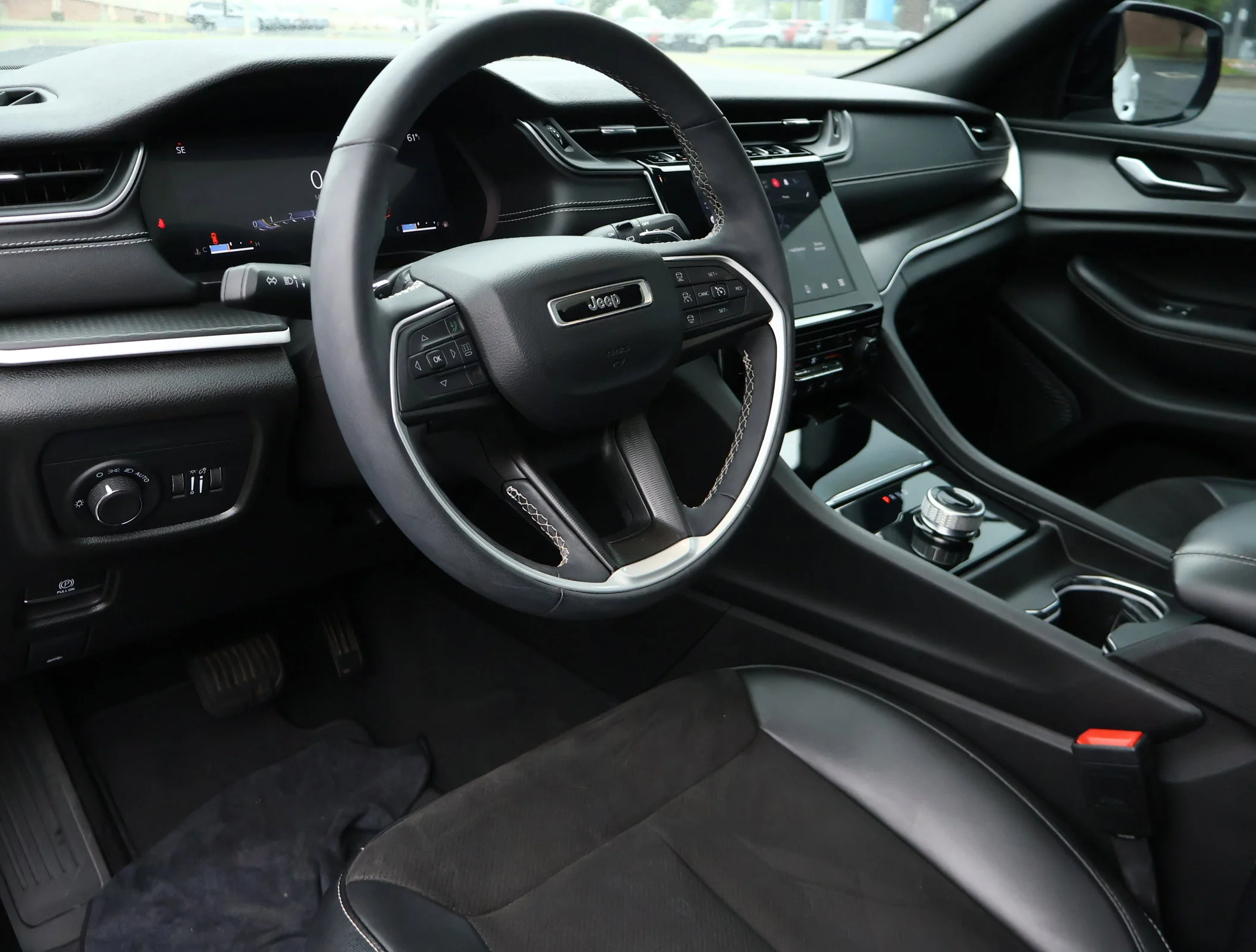 Used 2023 Bright White Cl Jeep Altitude X image 3