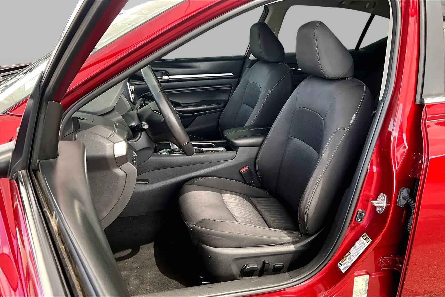 Used 2022 Scarlet Ember Tintcoat Nissan 2.5 SV image 14