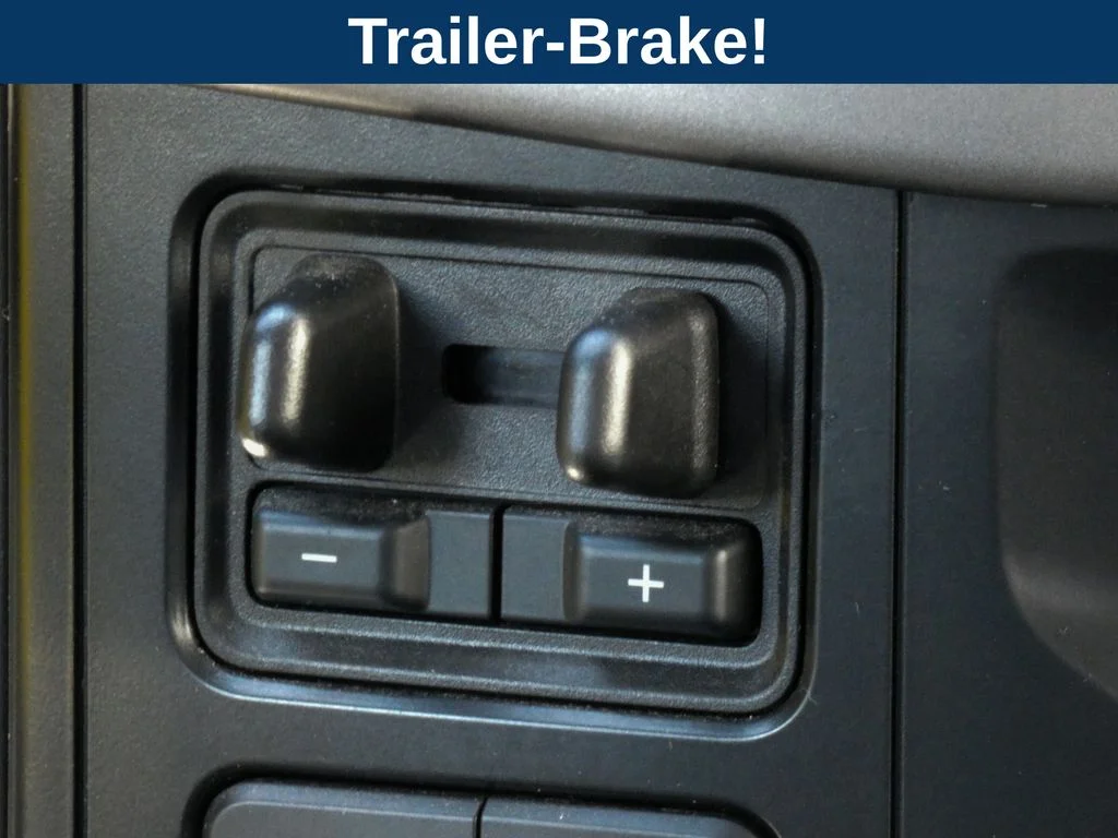 Used 2024 Silver Ford XLT image 19