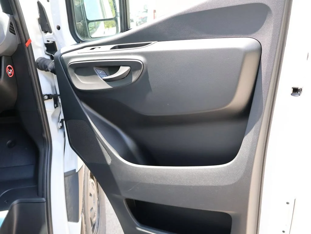 New 2025 Arctic+White Mercedes-Benz Cargo 144 WB image 53
