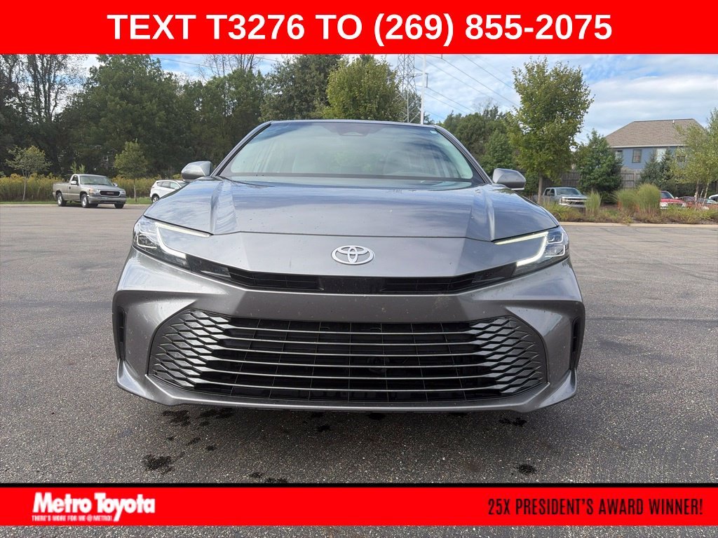 Used 2026  Toyota XLE image 1