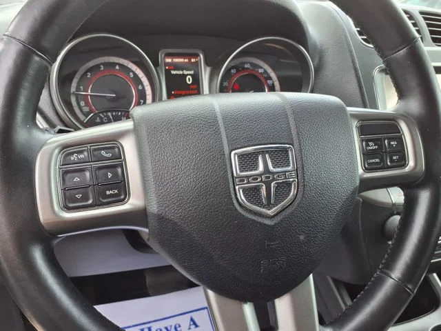 Used 2017 White Dodge Crossroad image 23