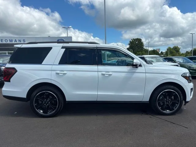 Used 2023 Oxford White Ford Limited image 11