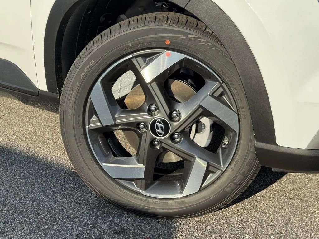 Used 2026 White Hyundai SEL image 5