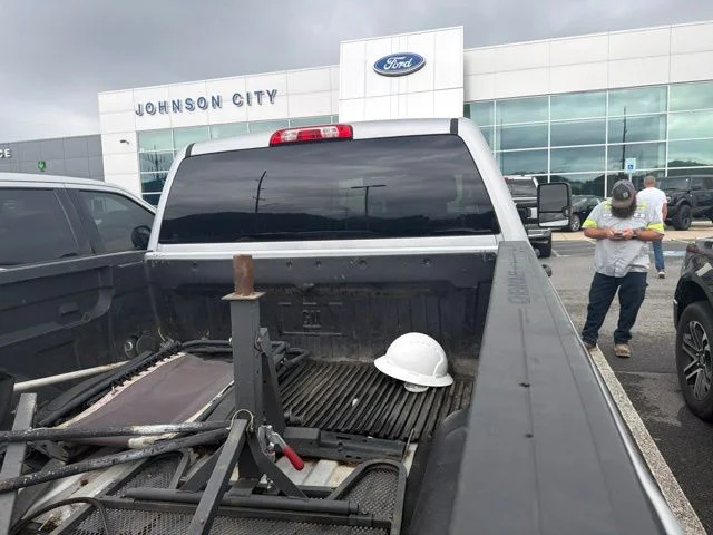 Used 2017 Silver Chevrolet Work Truck image 11
