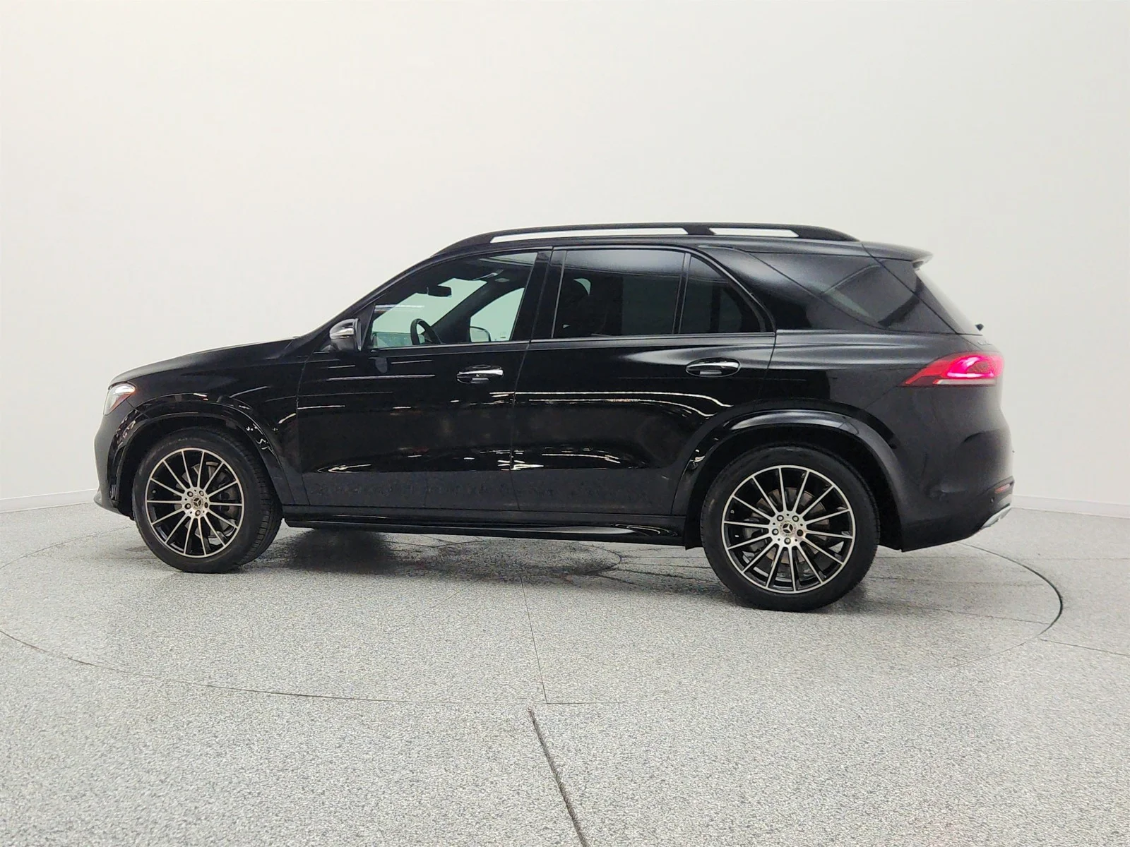 Certified Used 2023 Black Mercedes-Benz GLE 450 4MATIC® SUV image 8