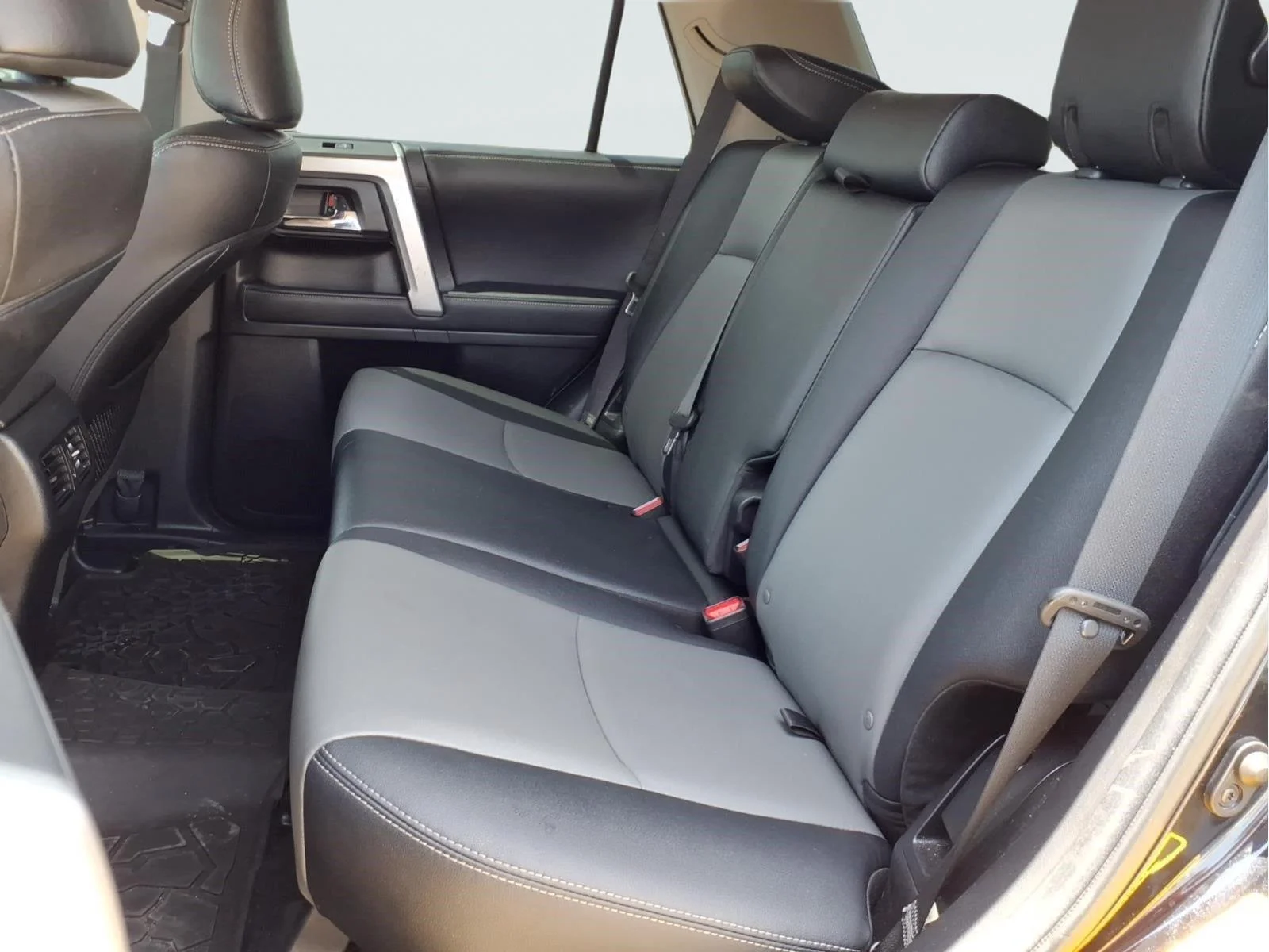 Used 2022 Midnight Black Metallic TOYOTA SUV image 10