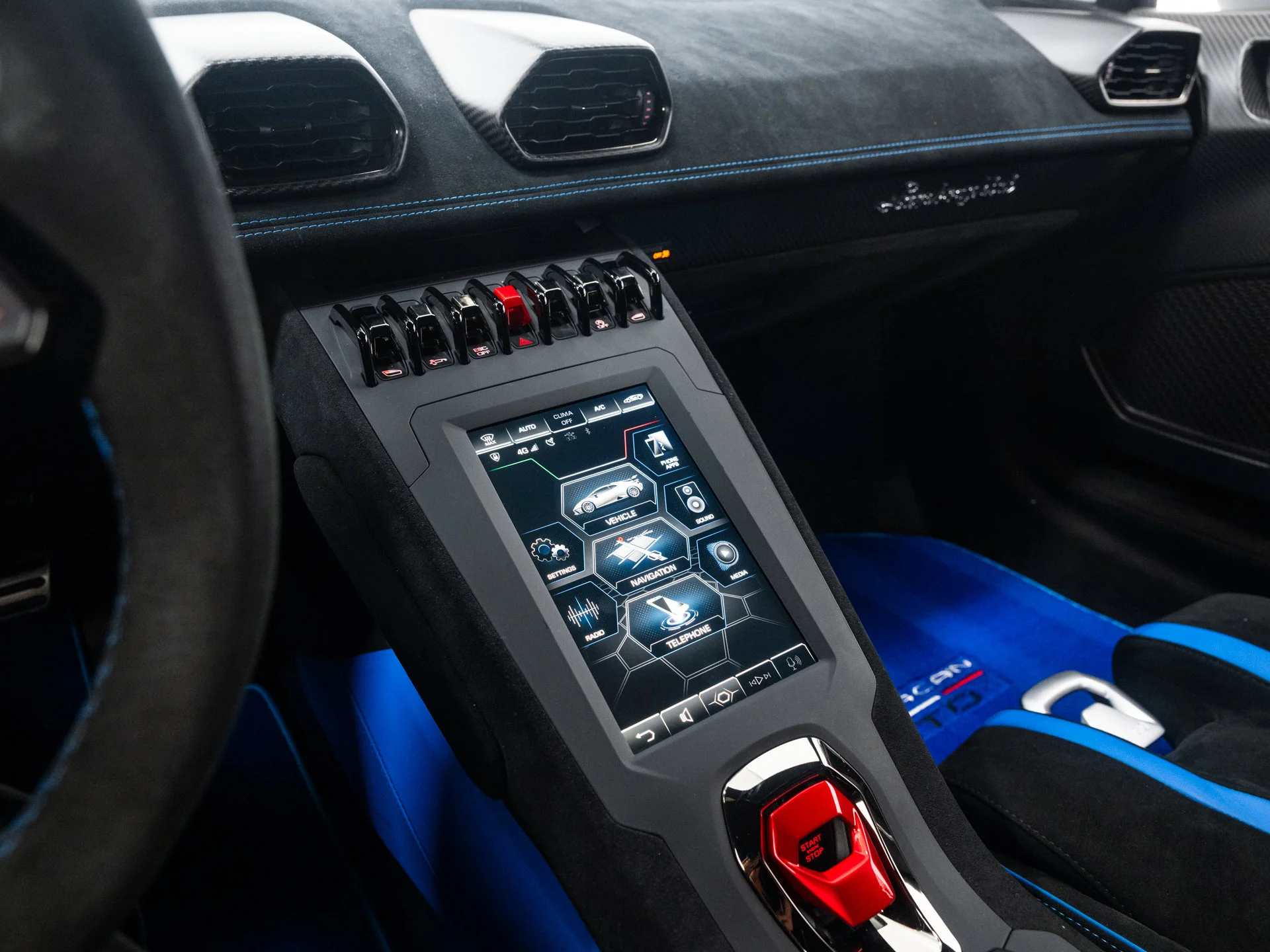 Used 2021 Bianco Asopo Metallic Lamborghini  image 50