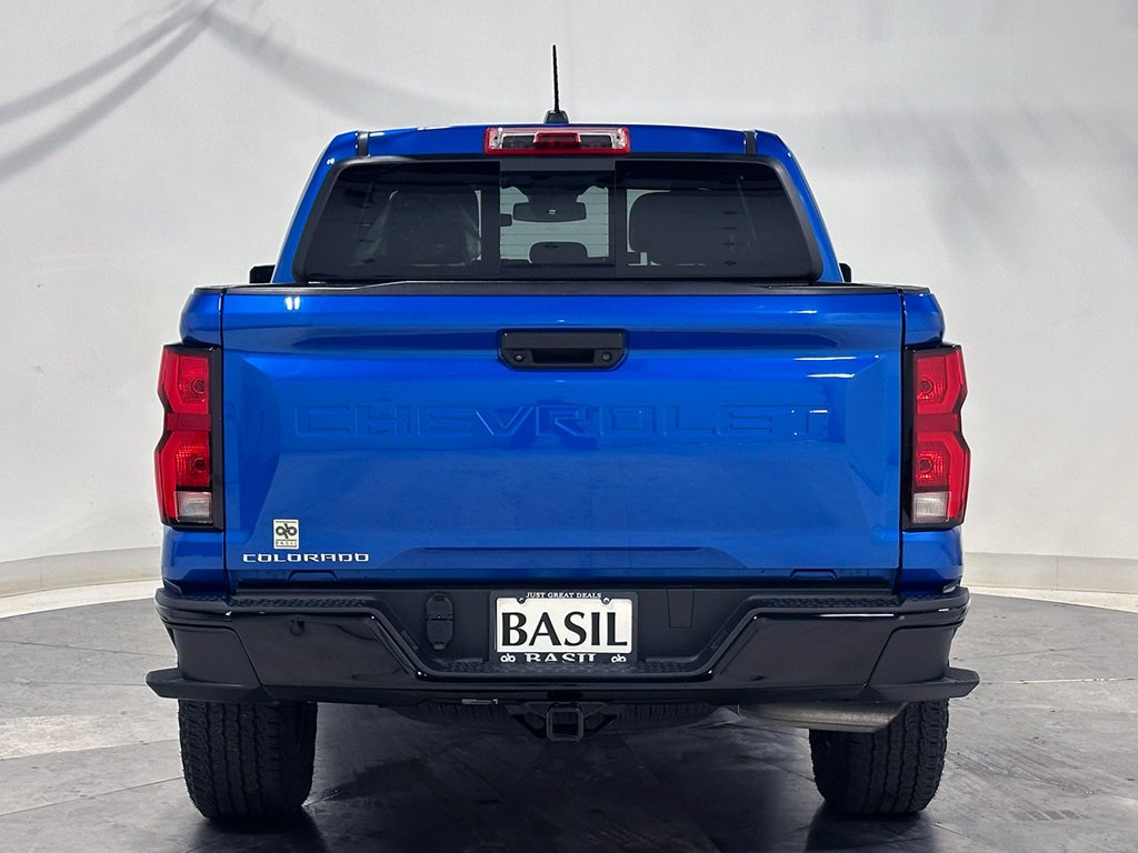 Used 2024 Blue Chevrolet Z71 image 12