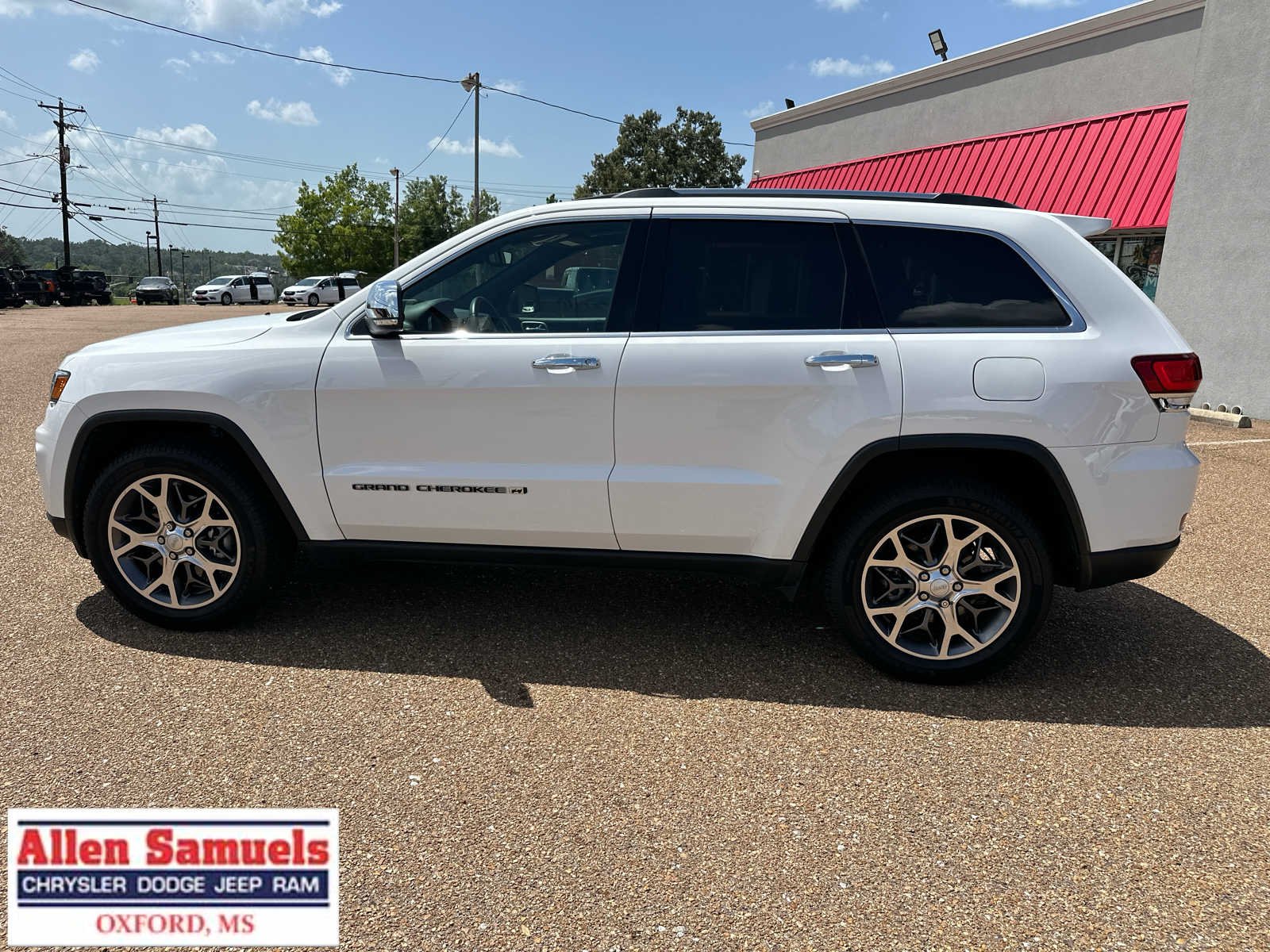 Used 2022 Bright White Clearcoat Jeep Limited image 6