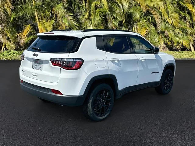 New 2026 Bright White Clearcoat Jeep Latitude image 5