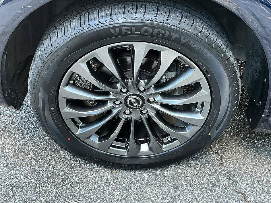 Used 2023 Hermosa Blue Pearl Nissan Platinum image 9