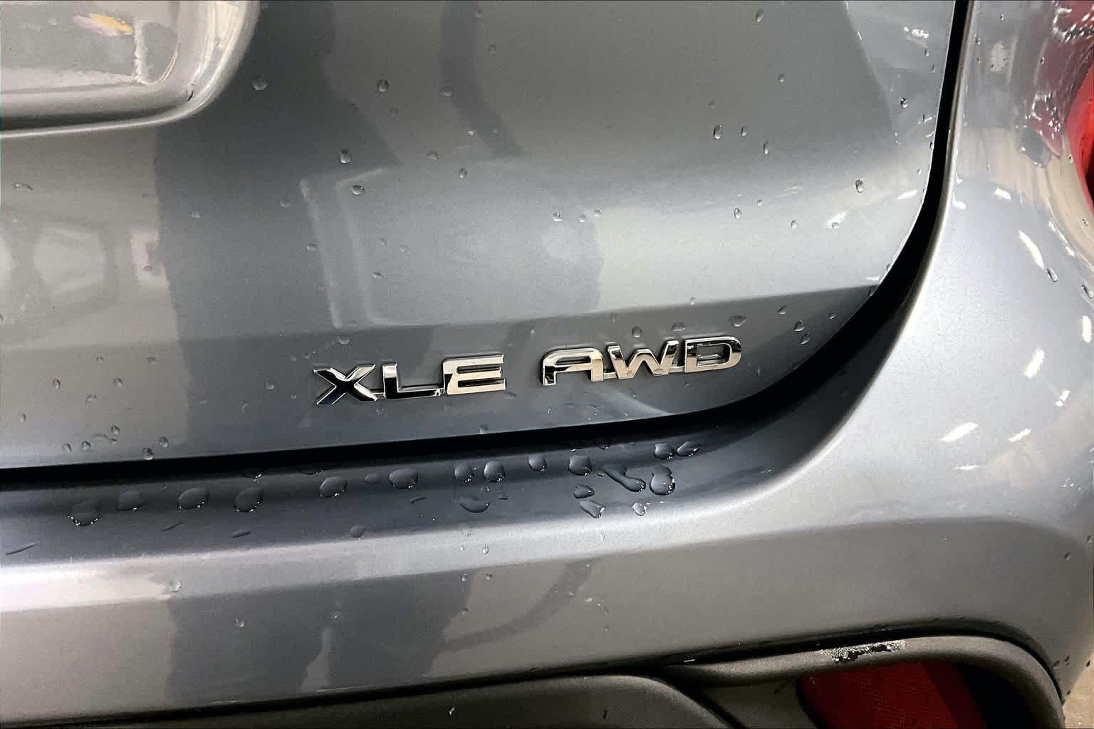 Used 2022 Moon Dust Toyota XLE image 10