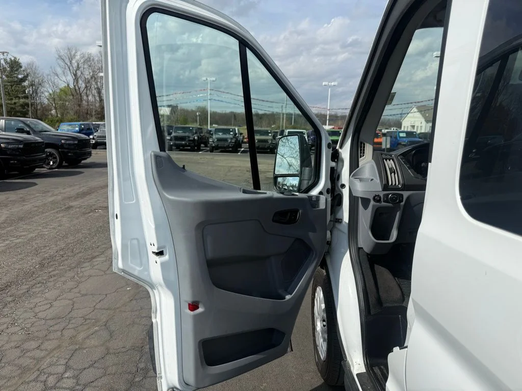 Used 2019 White Ford XLT image 15