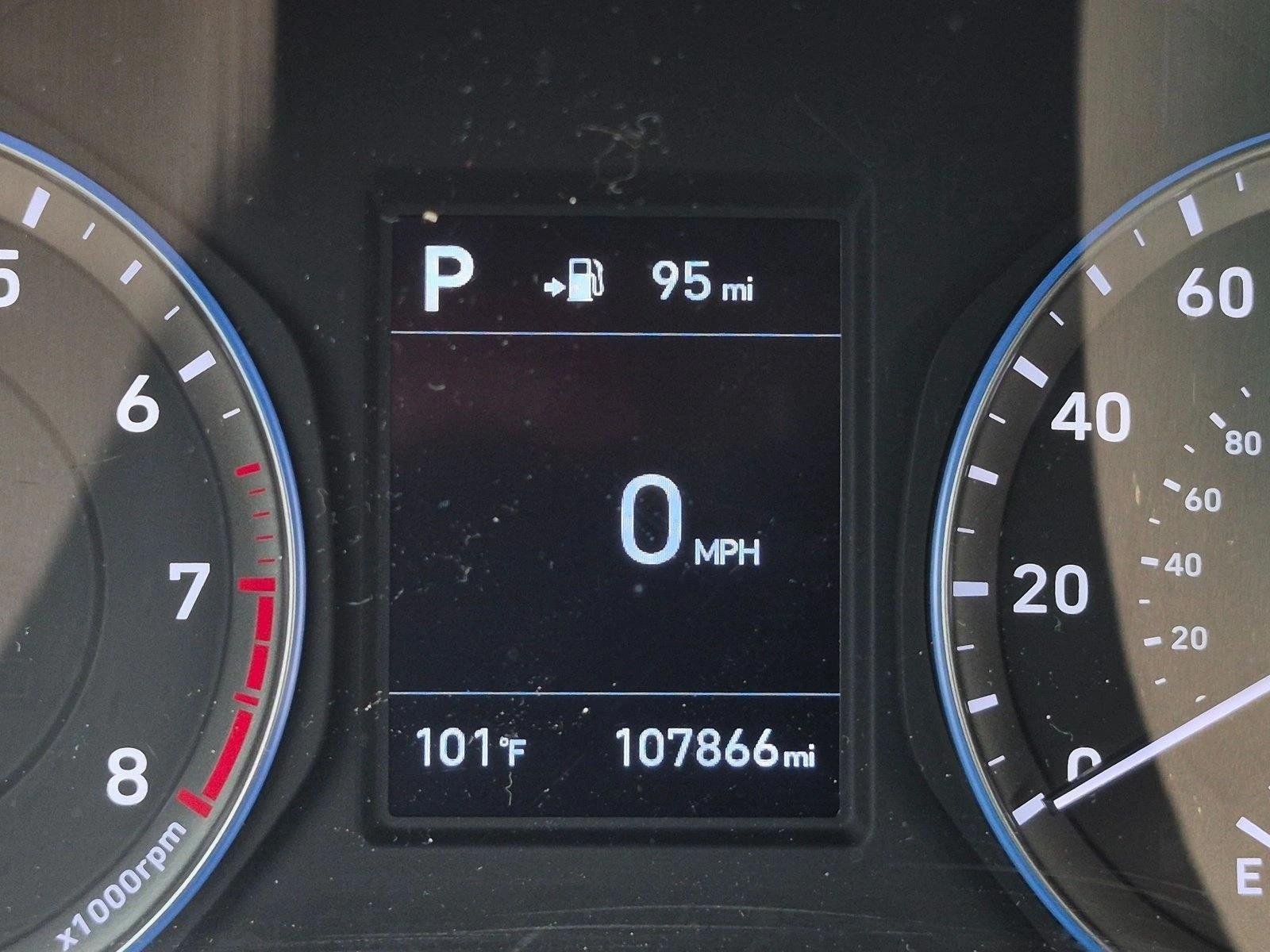 Used 2018 Ultra Black Hyundai SE image 8