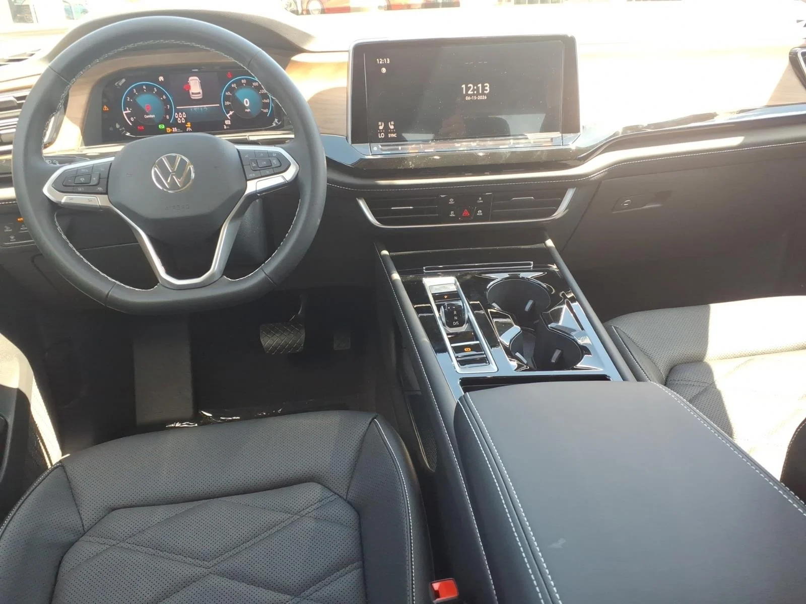 New 2026 Pure Gray Volkswagen 2.0T SE W/Technology 4MOT image 5