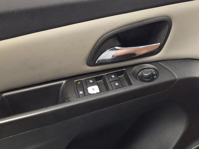 Used 2014 BLUE RAY METALLIC Chevrolet LS image 26