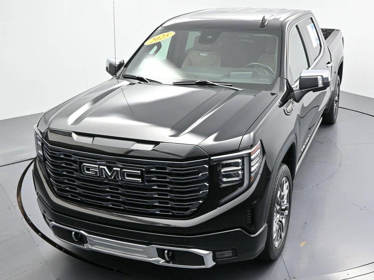 Used 2025 Onyx Black GMC Denali Ultimate image 43