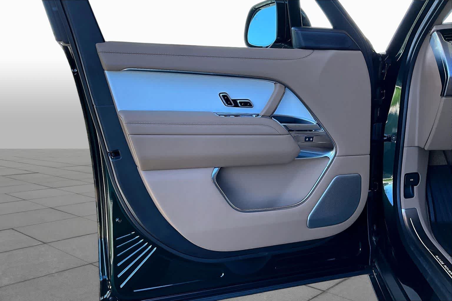 New 2026 British Racing Green Land Rover SV image 10
