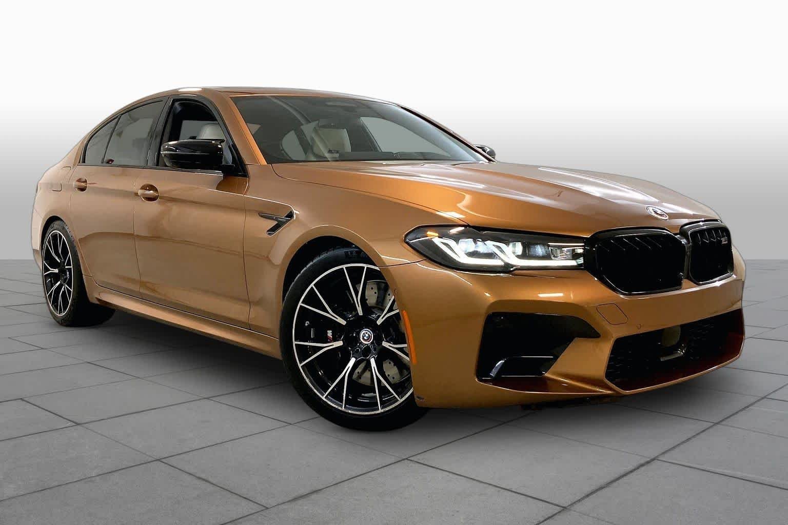 Used 2023 Zanzibar Metallic BMW  image 2