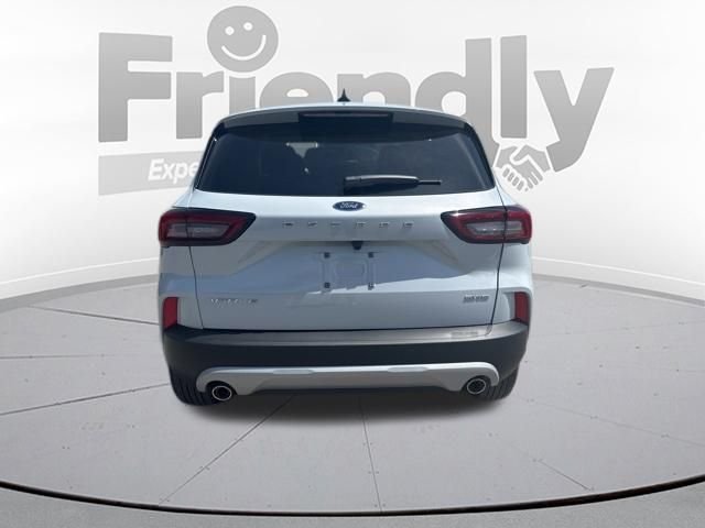 Used 2025 Silver Ford Active image 5
