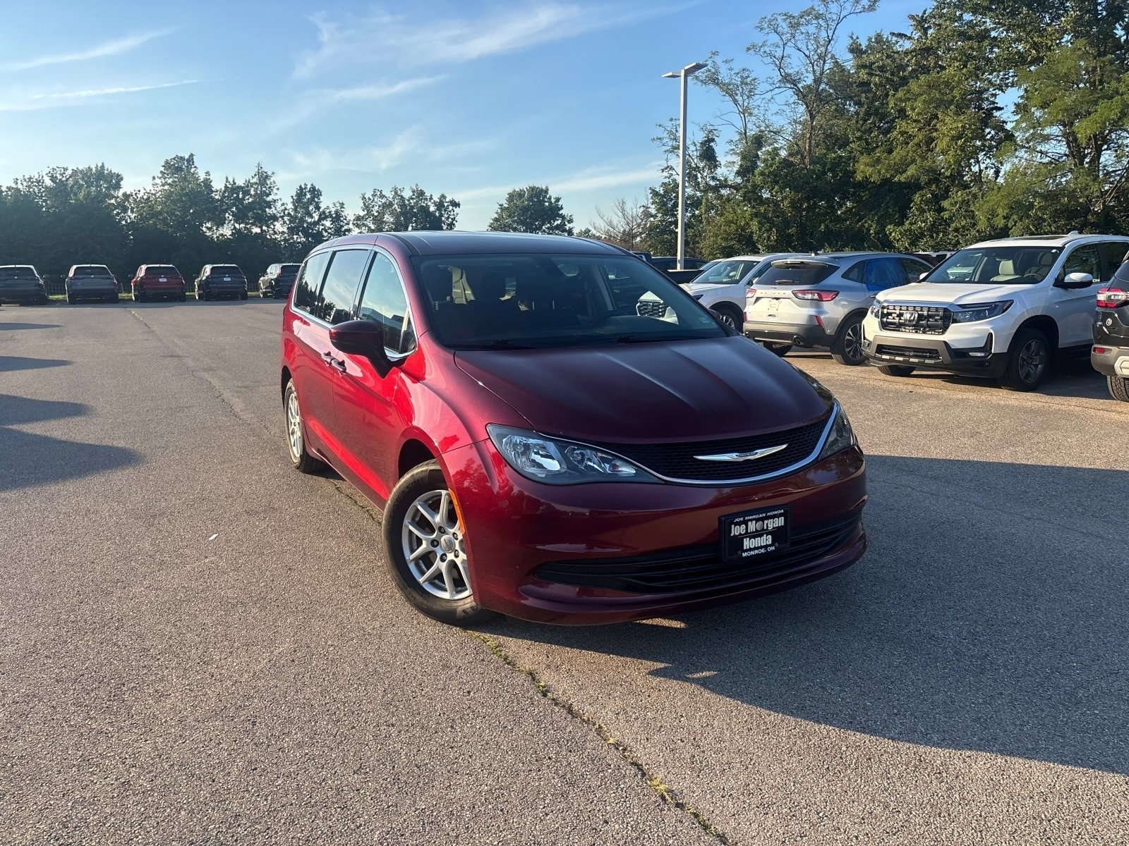 Used 2017 Velvet Red Pearlcoat Chrysler Touring image 18
