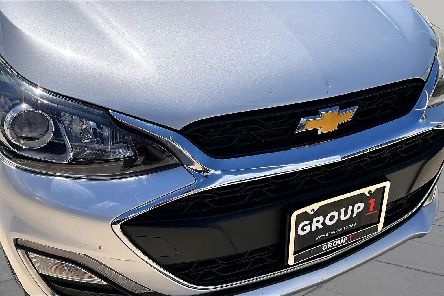 Used 2020 SILVER ICE METALLIC Chevrolet LT image 28