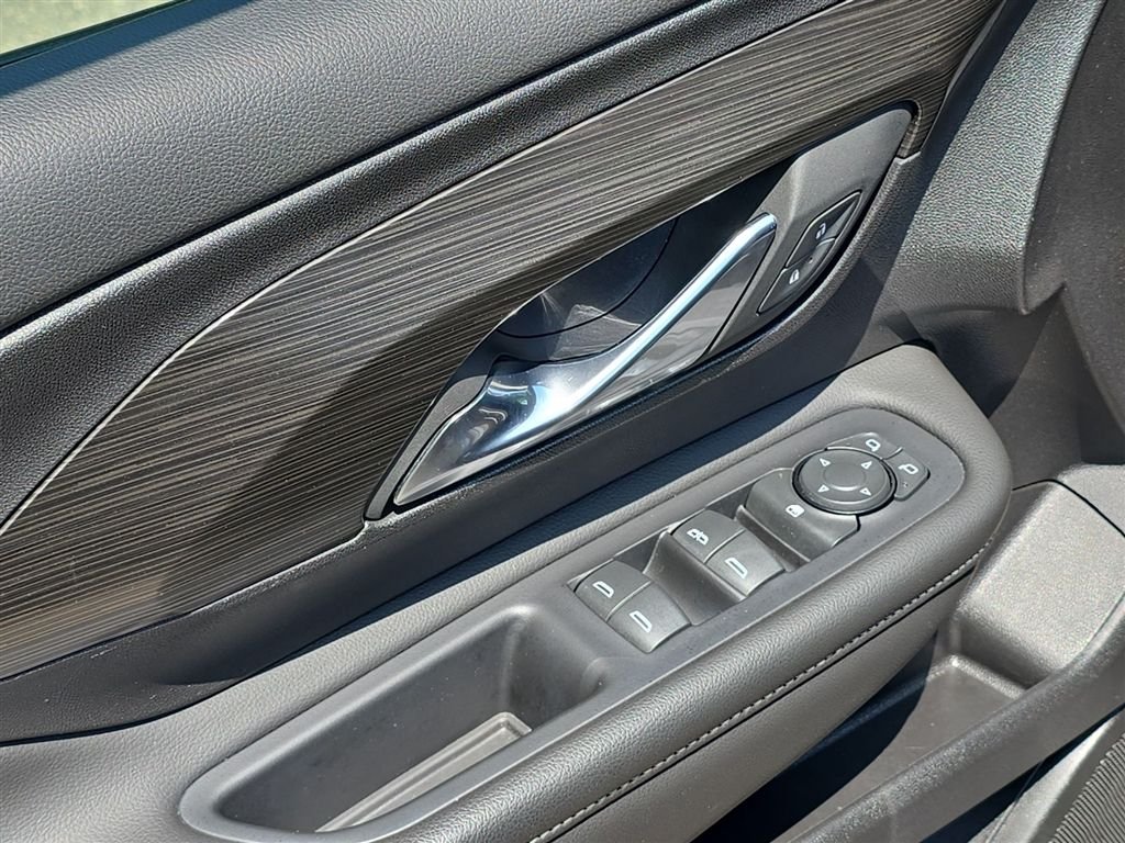 Used 2024 Black GMC SLE image 19