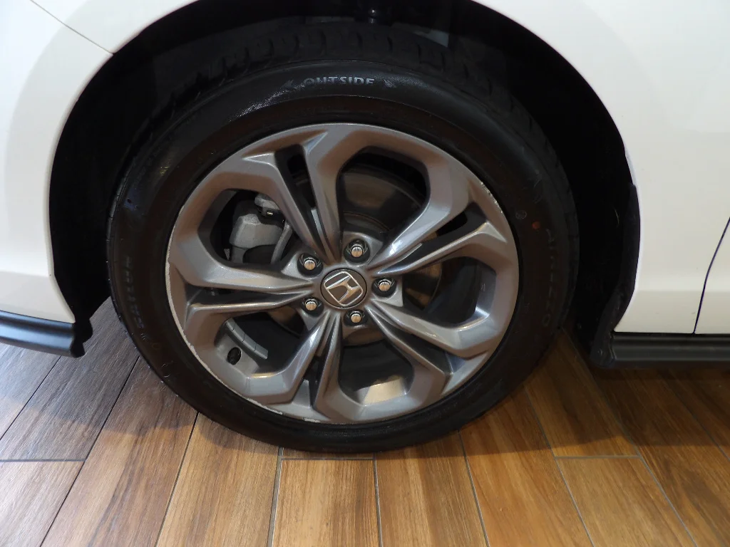 Used 2024 WHITE Honda EX image 10