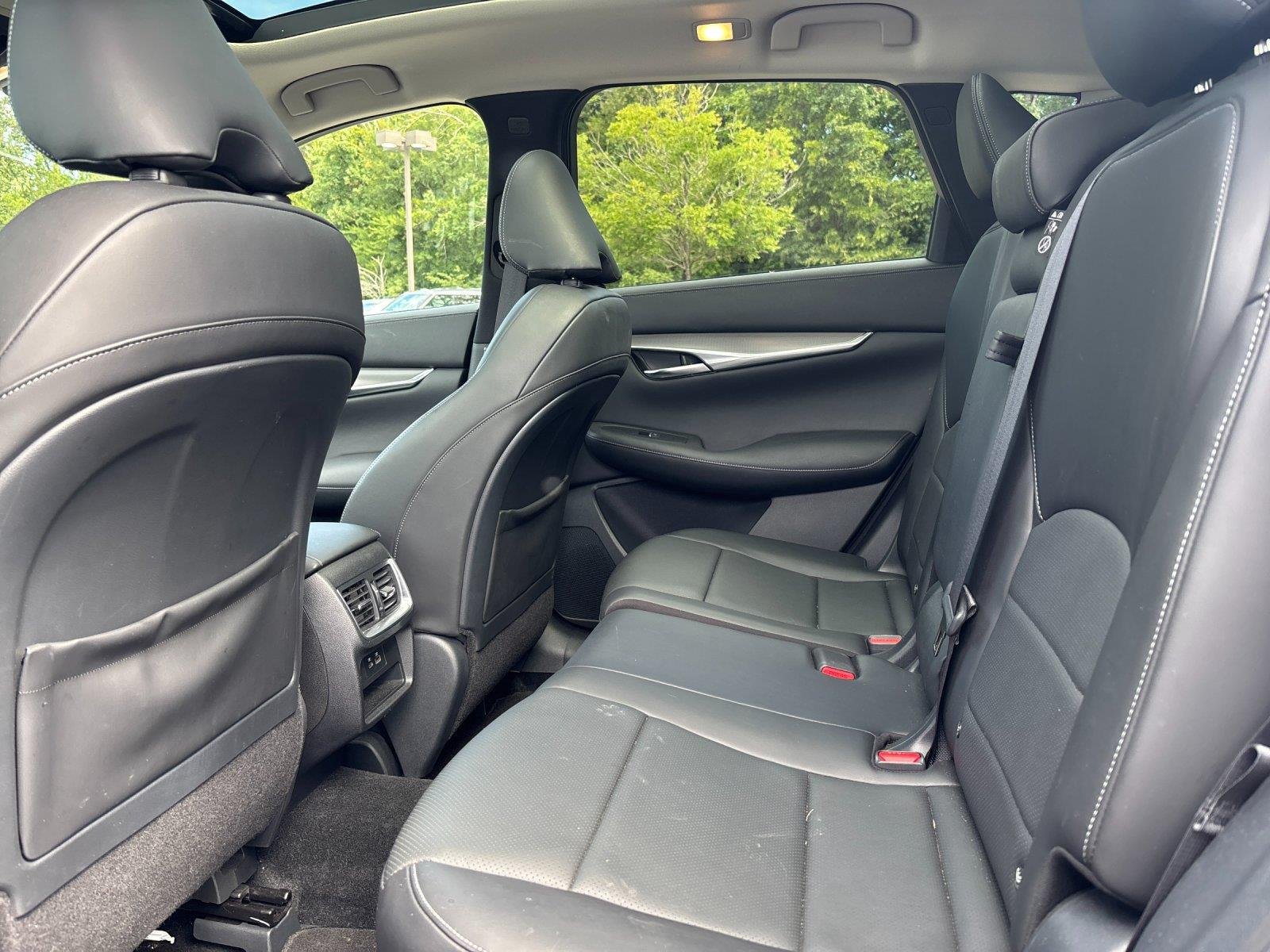 Used 2023 Hermosa Blue INFINITI LUXE image 31