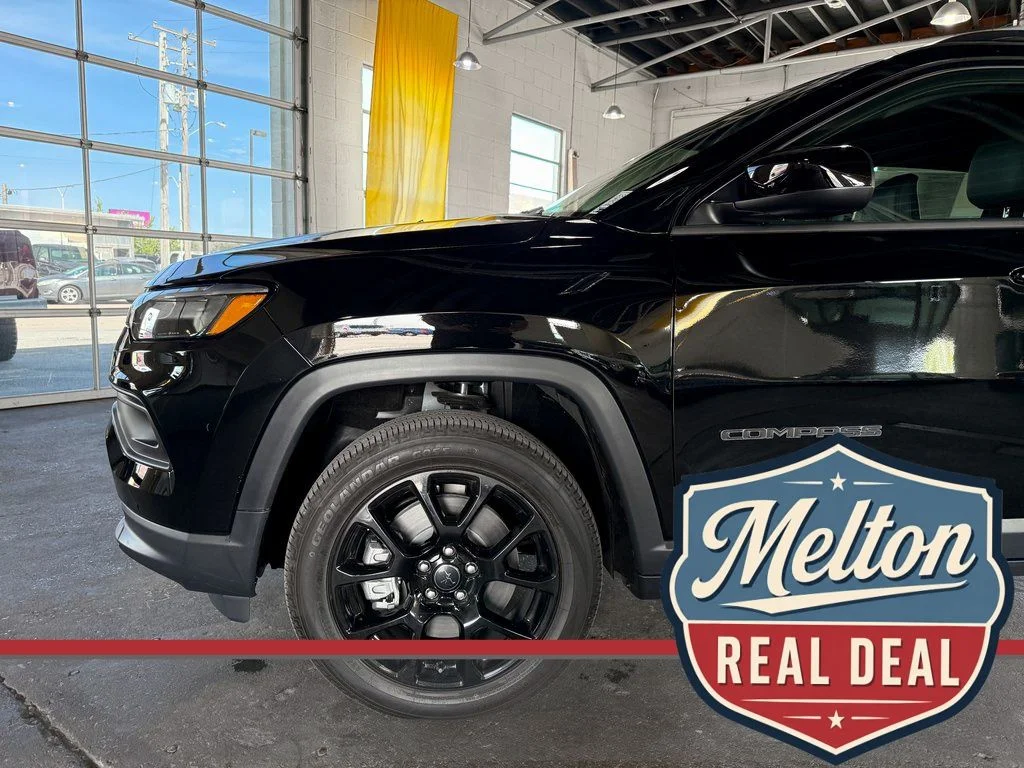 New 2025 Black Jeep Latitude image 5