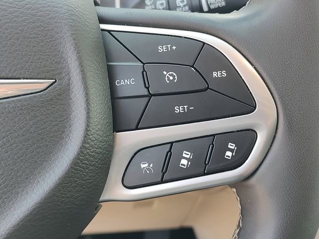 Used 2024 Silver Chrysler Touring L image 25