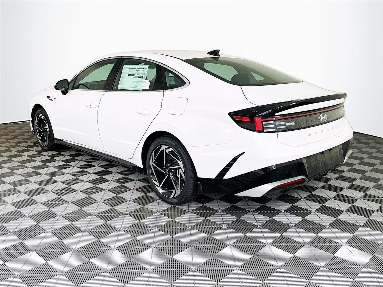 New 2026 Serenity White Hyundai SEL Sport image 4
