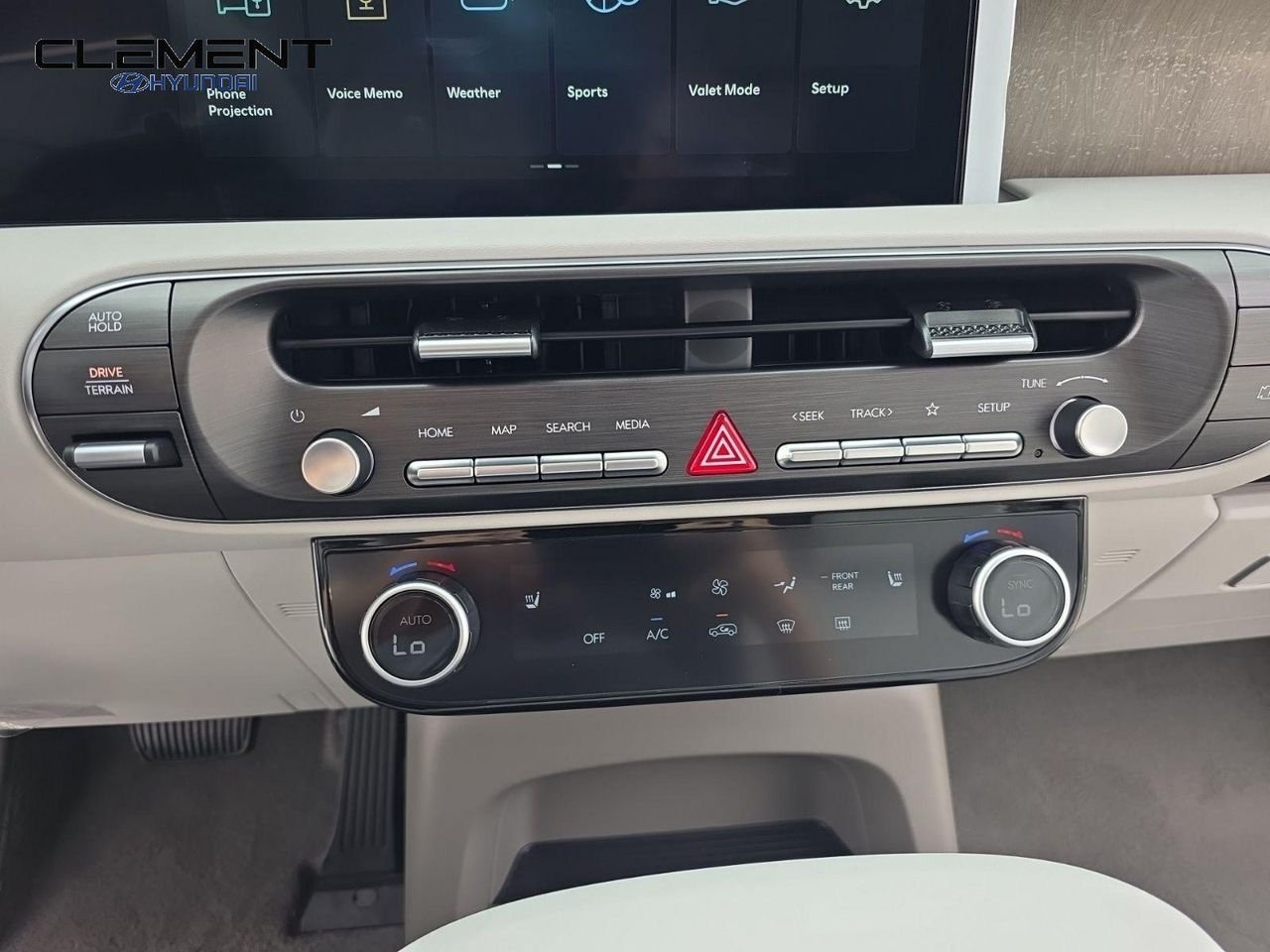 New 2026 White Hyundai SEL AWD image 21
