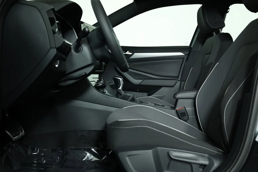 2026 Volkswagen Jetta Sport - Photo 7
