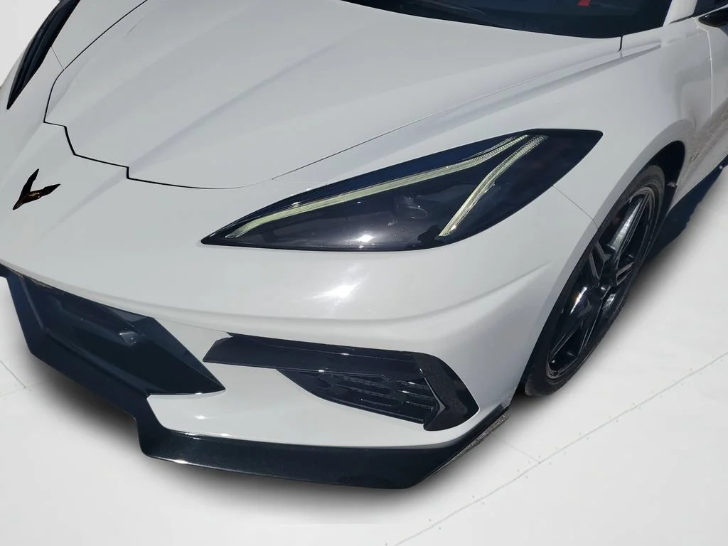 Used 2020 ARCTIC WHITE Chevrolet 2LT image 24