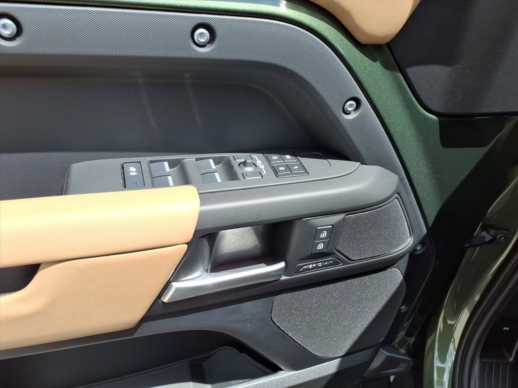 New 2026 Woolstone Green Metallic Land Rover S image 13