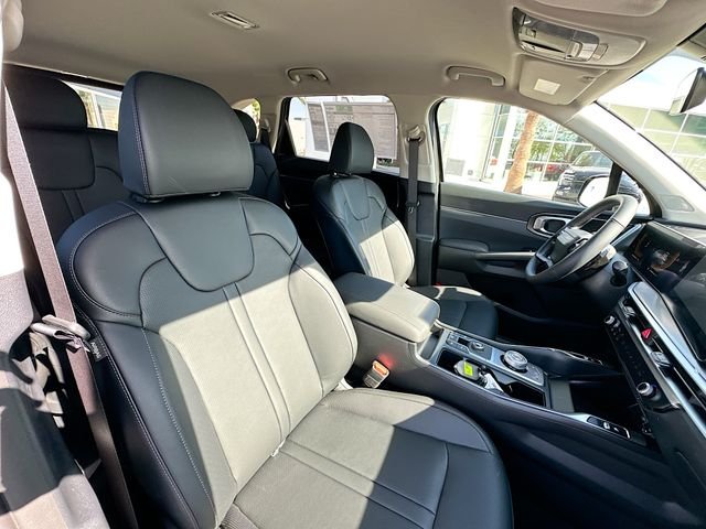 Certified Used 2026 Black Kia EX image 28