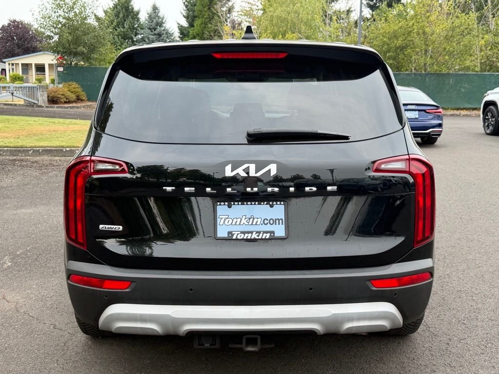 Used 2022 Ebony Black Kia LX image 7
