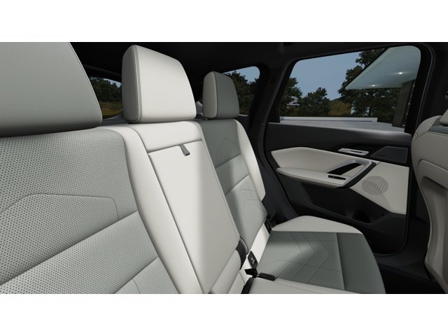 New 2026 Cape York Green Metallic BMW M35i image 12