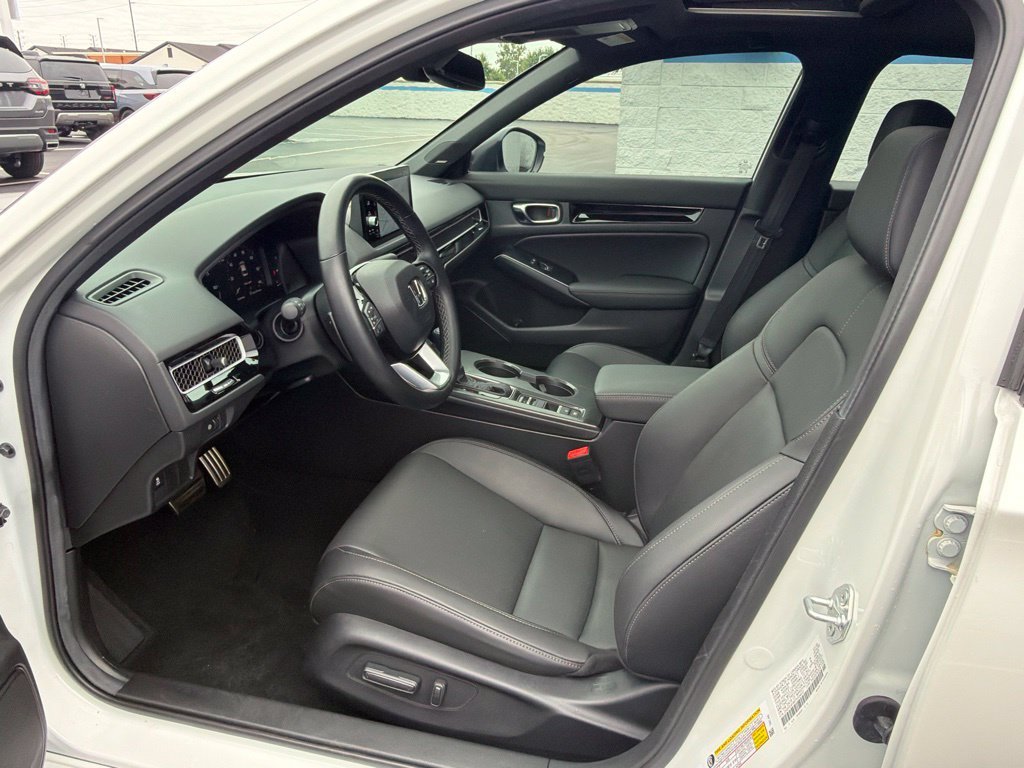 Used 2026 Platinum White Pearl Honda Sport Touring image 17