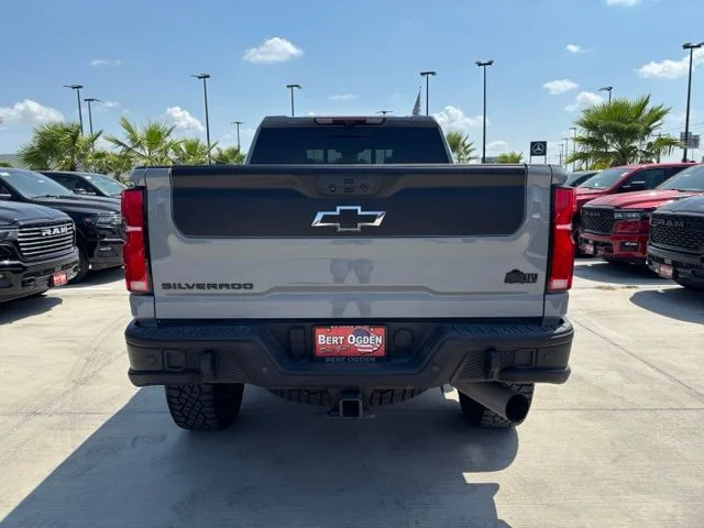 Used 2025 Gray Chevrolet ZR2 image 5