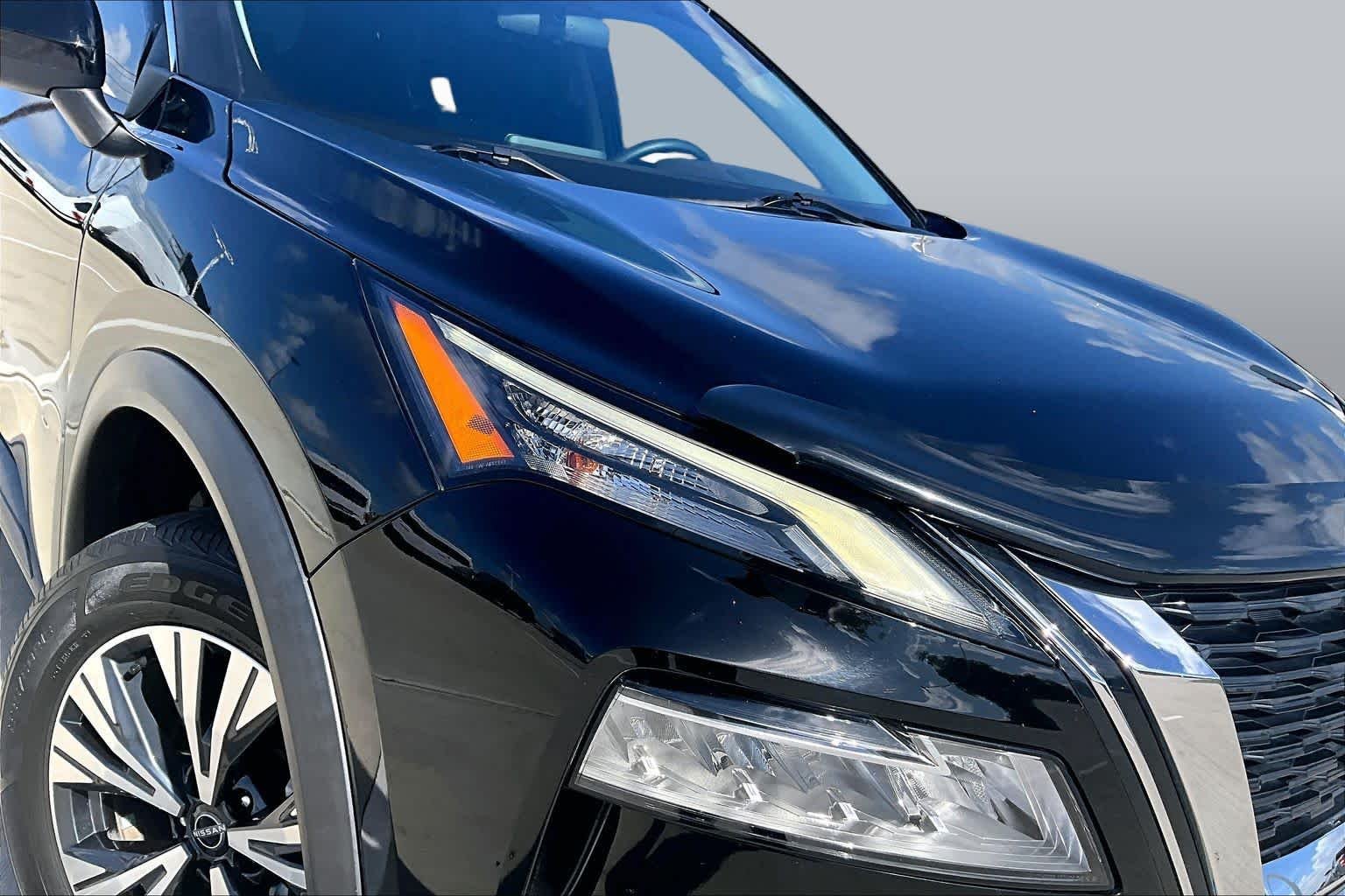 Used 2023 Super Black Nissan SV image 26