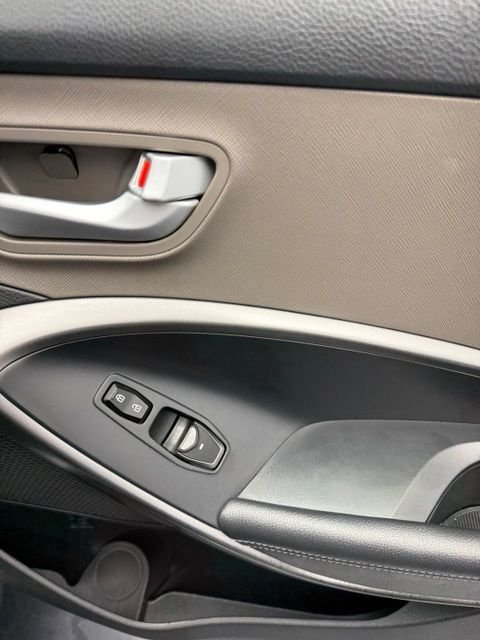 Used 2014 Blue Hyundai Base image 51