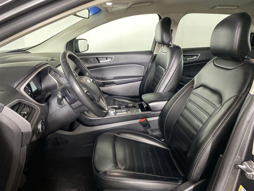 Used 2019 Magnetic Ford SEL image 13